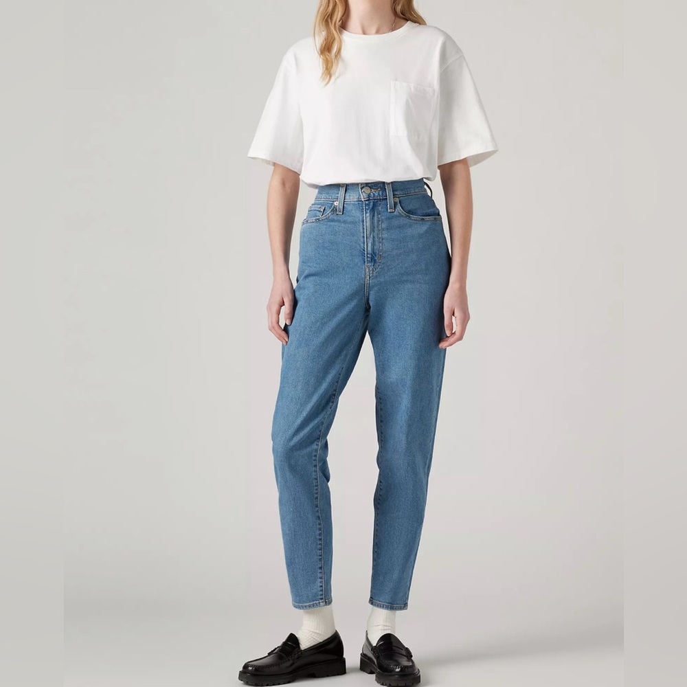LEVI’S High Waisted Taper Leg Stretch Mom Jeans Women’s Size 30